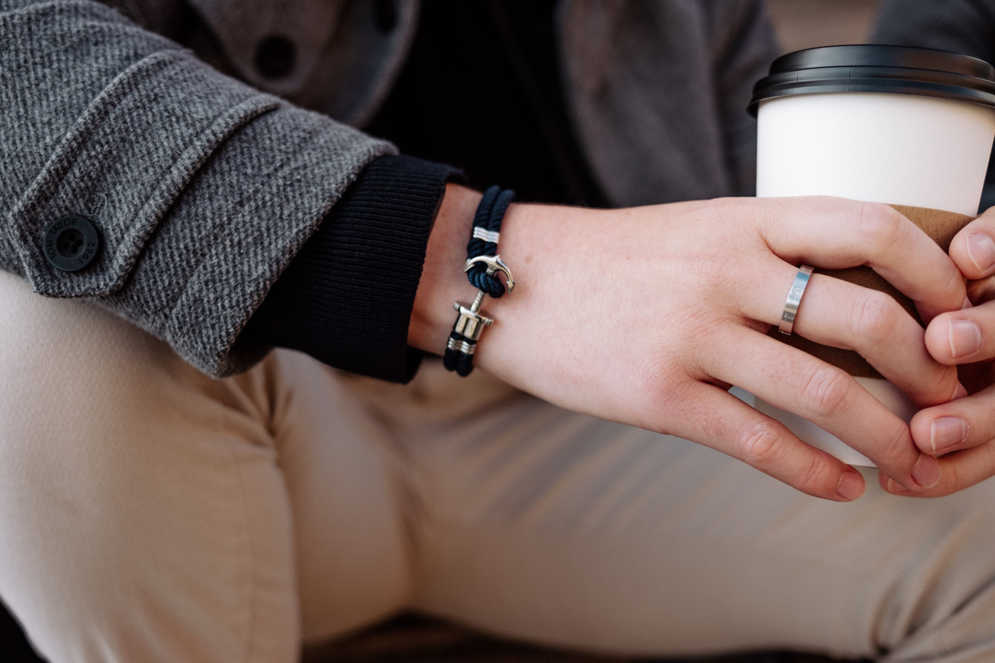 Close-Up von Lukas Armband: Einen Anker