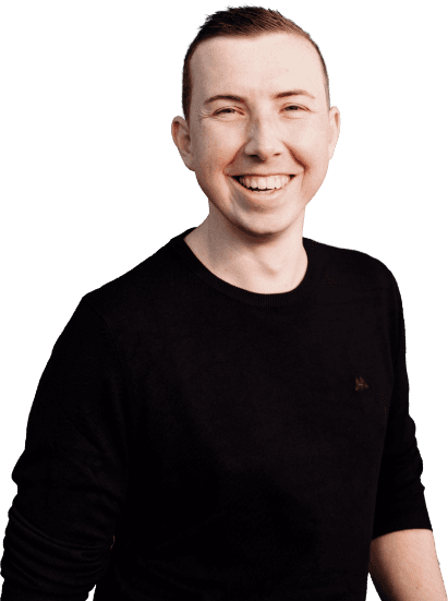 Lukas lacht in die Kamera